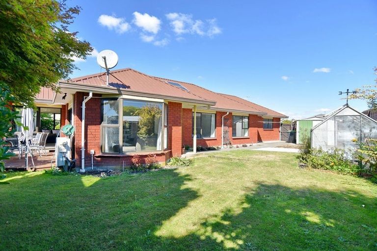 Photo of property in 2 Mayo Place, Belfast, Christchurch, 8051