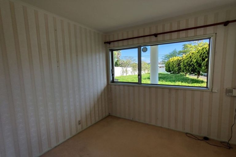 Photo of property in 271 Bleakhouse Road, Mellons Bay, Auckland, 2014