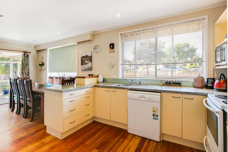 Photo of property in 68 Middle Road, Havelock North, 4130