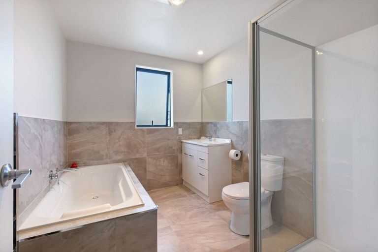 Photo of property in 2 Courage Road, Papakura, 2110