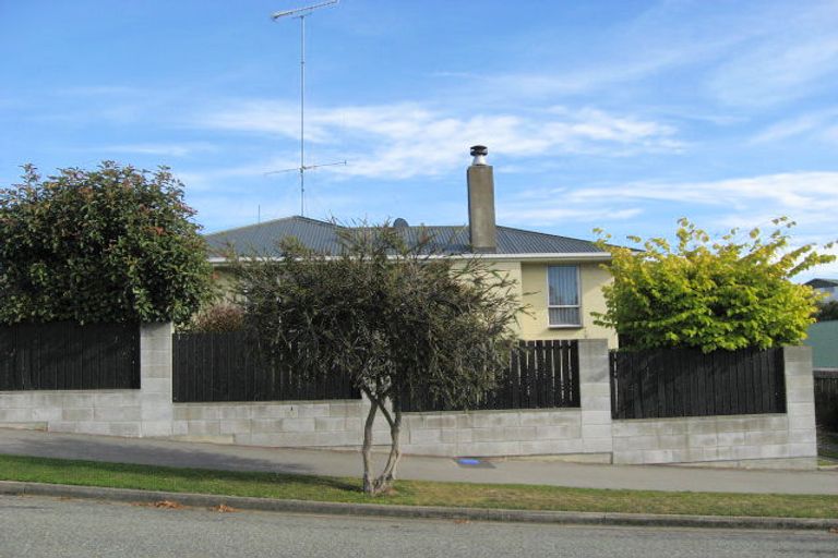 Photo of property in 14 Cook Street, Oceanview, Timaru, 7910