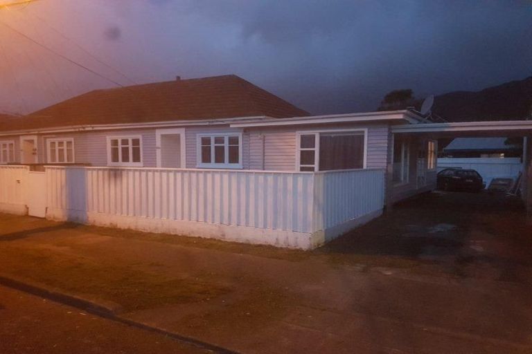 Photo of property in 80a Bell Road, Waiwhetu, Lower Hutt, 5010