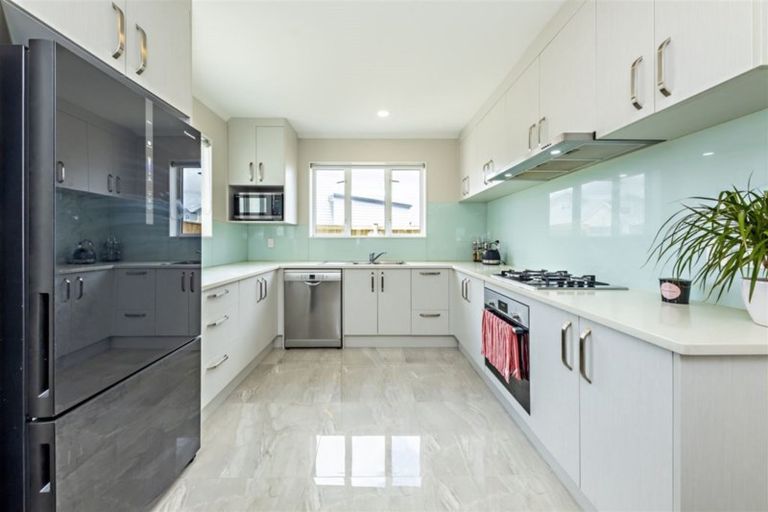 Photo of property in 31 Bellbird Street, Papakura, 2110