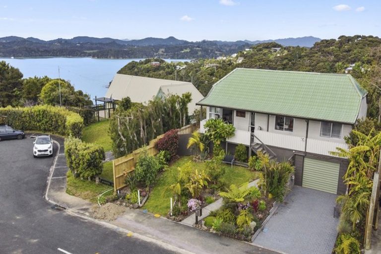 Photo of property in 116 Te Haumi Drive, Paihia, 0200