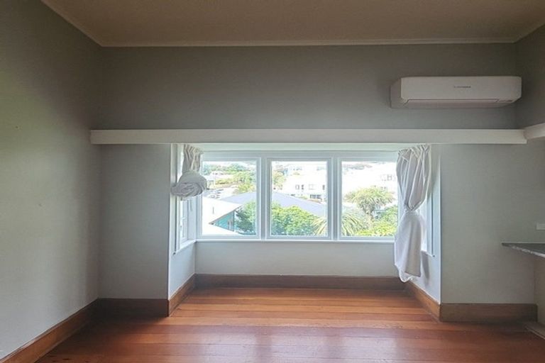 Photo of property in 30 Childers Terrace, Kilbirnie, Wellington, 6022