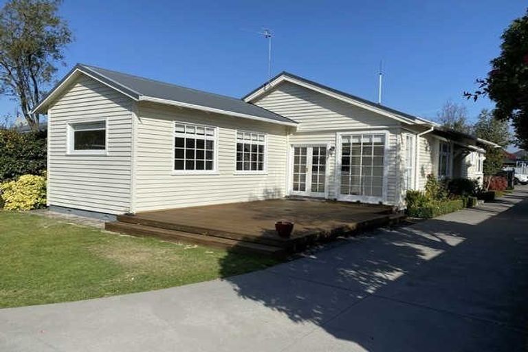 Photo of property in 38 Alpha Avenue, Strowan, Christchurch, 8052