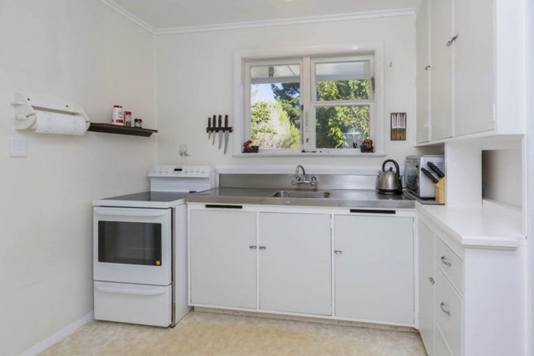 Photo of property in 42 Gillespies Road, Birchville, Upper Hutt, 5018