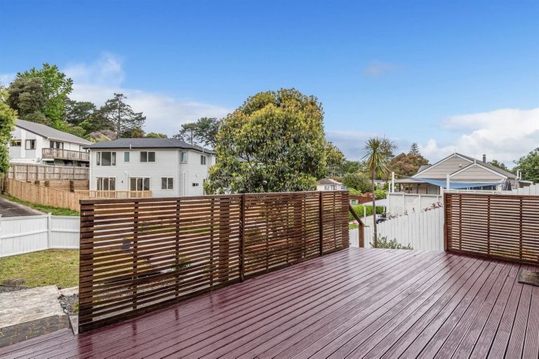 Photo of property in 1/26 Wilkinson Way, Browns Bay, Auckland, 0630