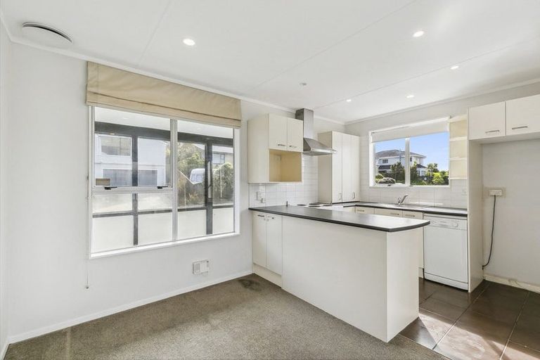 Photo of property in 24a Gurkha Crescent, Khandallah, Wellington, 6035