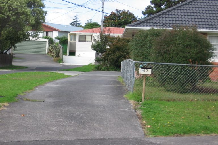Photo of property in 1/12 Kirrie Avenue, Te Atatu South, Auckland, 0610