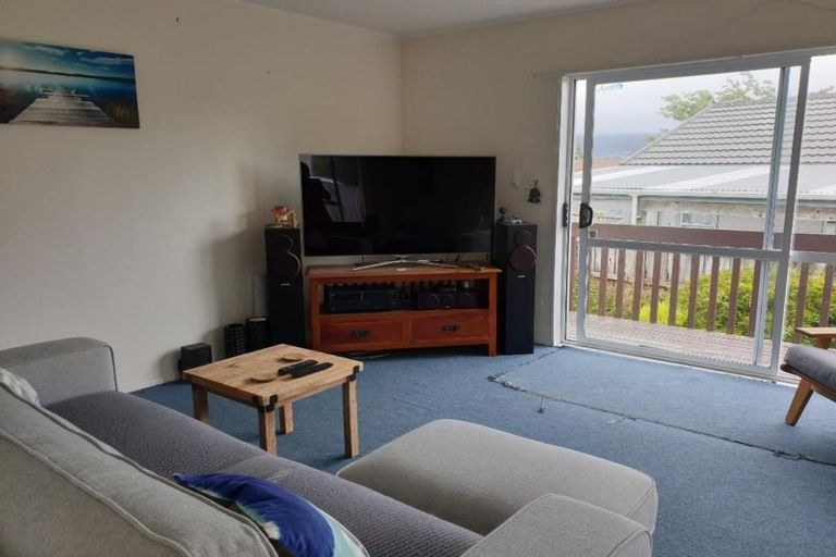 Photo of property in 33 Guadeloupe Crescent, Grenada Village, Wellington, 6037