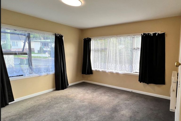 Photo of property in 5 Puriri Street, Wainuiomata, Lower Hutt, 5014