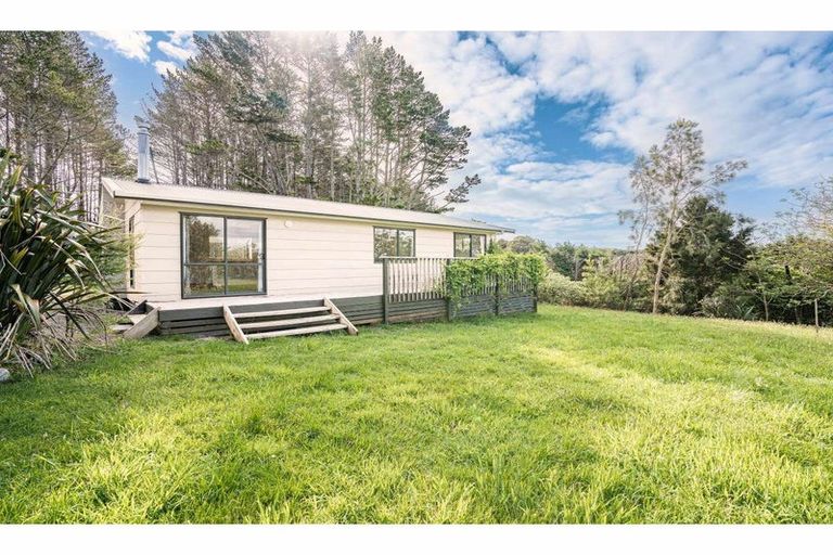 Photo of property in 75 Hikurua Road, Kaeo, 0478