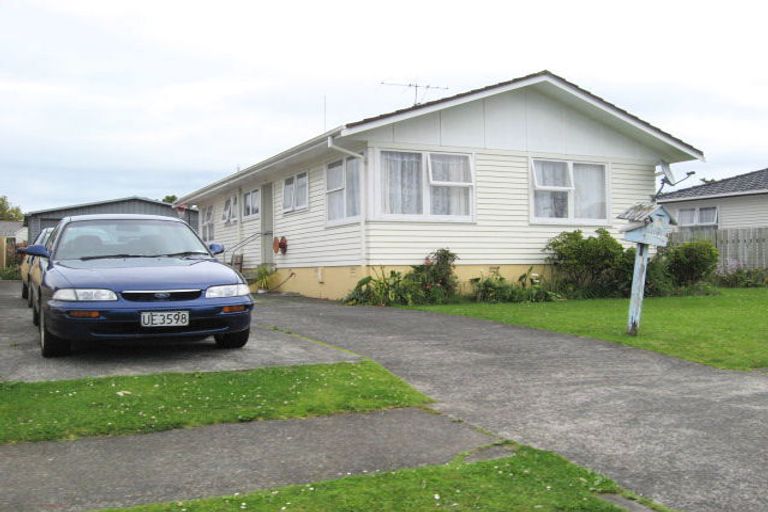 Photo of property in 29 Convair Crescent, Mangere, Auckland, 2022