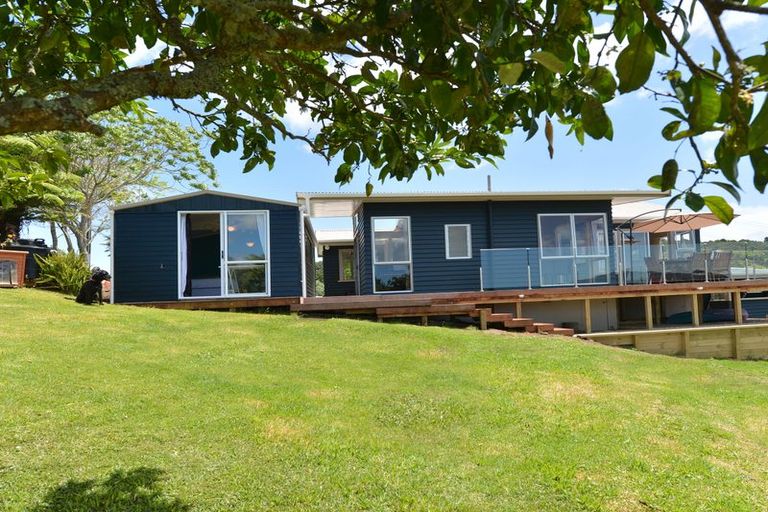 Photo of property in 17 Scott Avenue, Otaki Beach, Otaki, 5512
