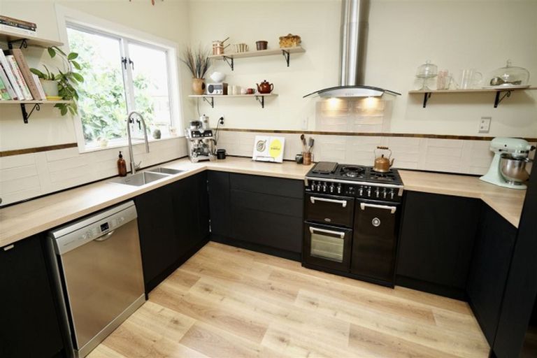 Photo of property in 52 Port Street West, Feilding, 4702