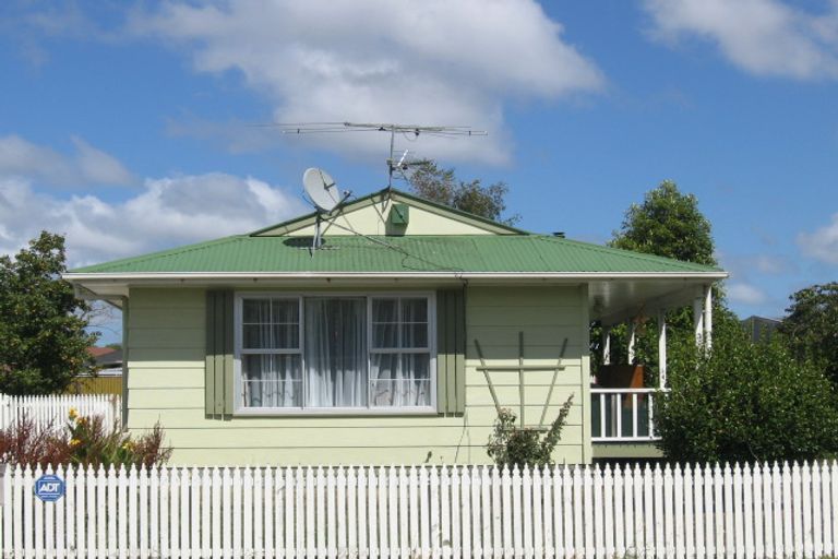 Photo of property in 54 Hartford Crescent, Totara Park, Upper Hutt, 5018