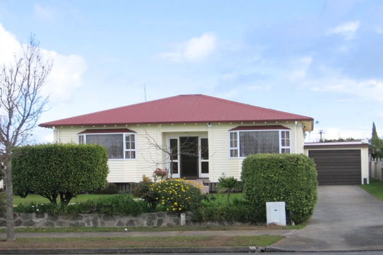Photo of property in 83 Studholme Street, Morrinsville, 3300