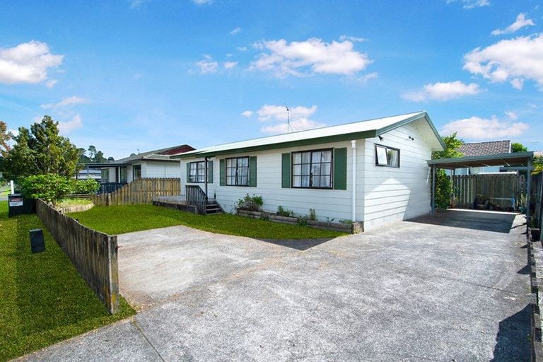 Photo of property in 1/215 Waitemata Drive, Ranui, Auckland, 0612