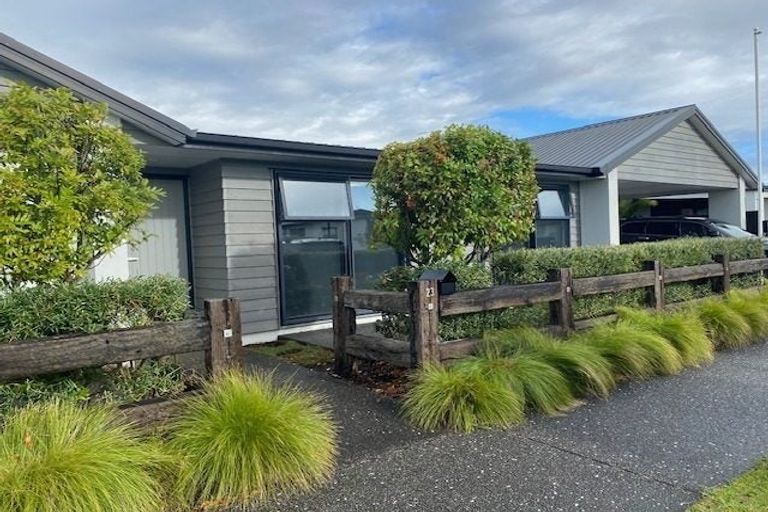 Photo of property in 23 Hugo Way, Papamoa Beach, Papamoa, 3118