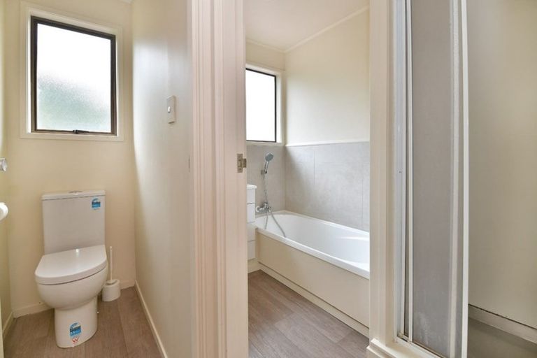 Photo of property in 73 Arran Road, Browns Bay, Auckland, 0630