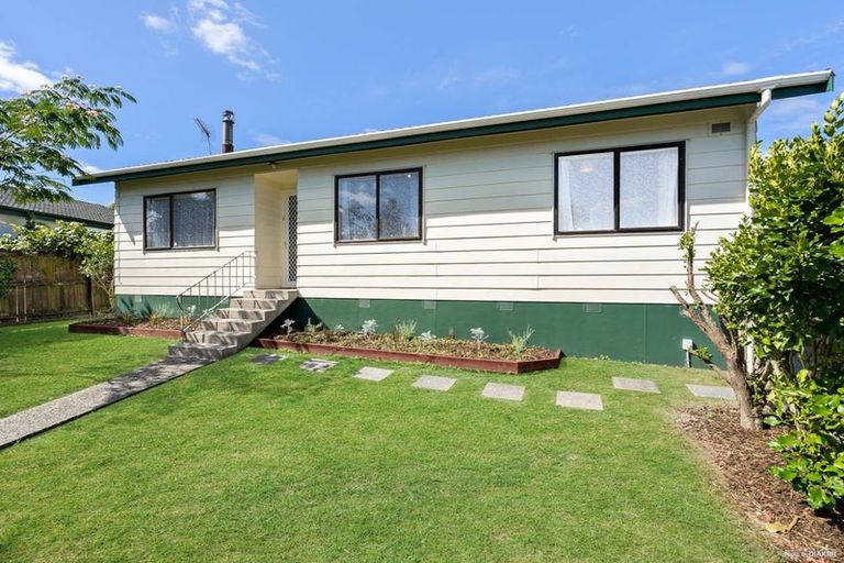 Photo of property in 4 Armada Drive, Ranui, Auckland, 0612