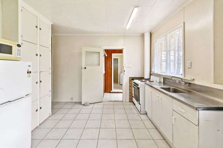 Photo of property in 222 Great South Road, Huntly, 3700