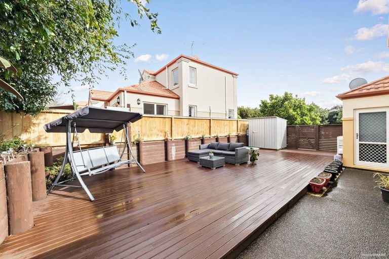 Photo of property in 9 Bickleigh Grove, New Lynn, Auckland, 0600
