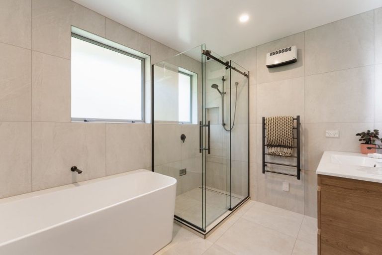 Photo of property in 60 Marion Street, Macandrew Bay, Dunedin, 9014