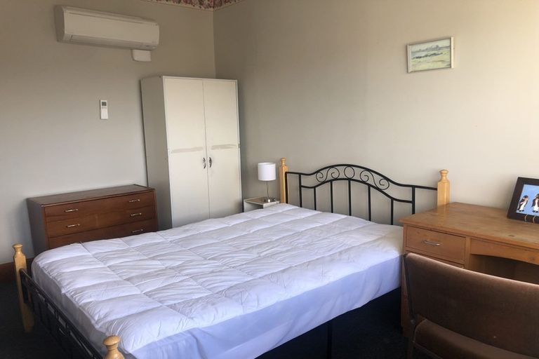 Photo of property in 82 Manor Place, Dunedin Central, Dunedin, 9016