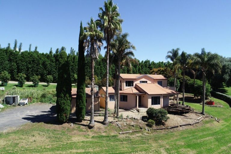 Photo of property in 6 Woodland Road, Johnsonville, Wellington, 6037