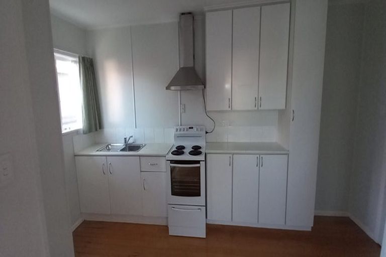 Photo of property in 512 Te Atatu Road, Te Atatu Peninsula, Auckland, 0610