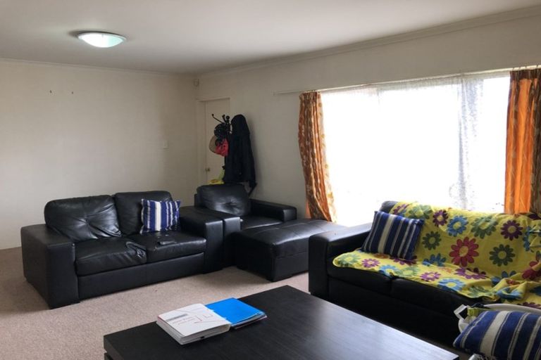 Photo of property in 42 Medvale Avenue, Flat Bush, Auckland, 2019