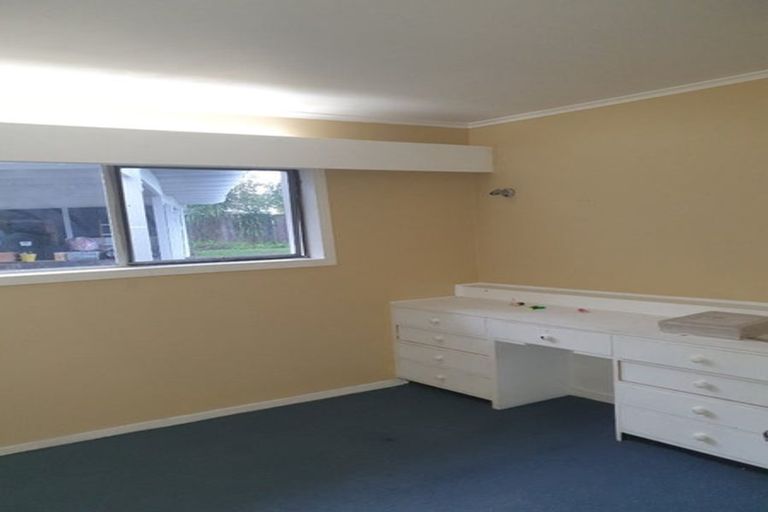 Photo of property in 38 Aurea Avenue, Pakuranga, Auckland, 2010