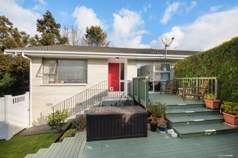 Photo of property in 2/56 Glenvar Road, Torbay, Auckland, 0630