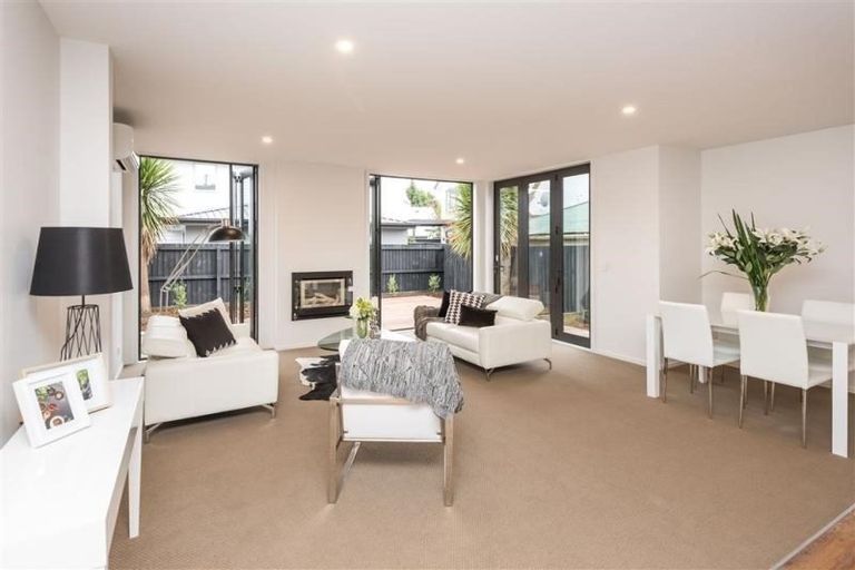 Photo of property in 1/3 Taylors Avenue, Bryndwr, Christchurch, 8052