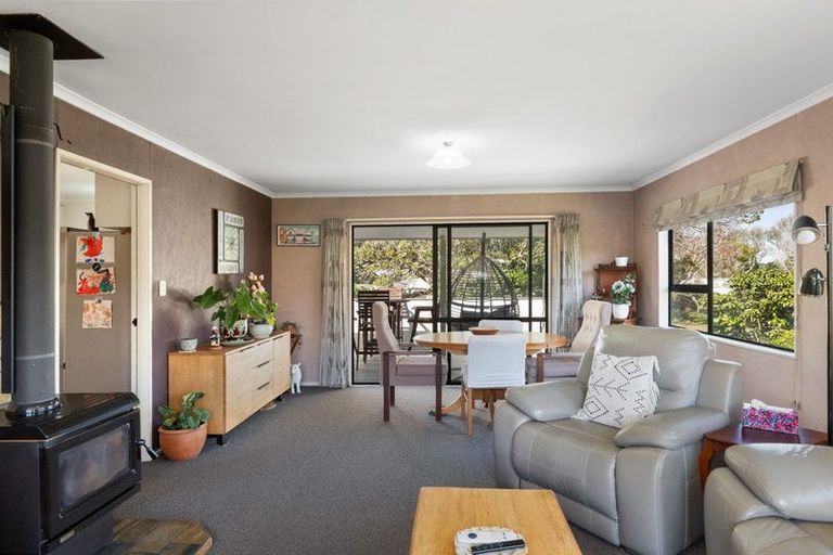 Photo of property in 11 Pohutukawa Drive, Athenree, Katikati, 3177