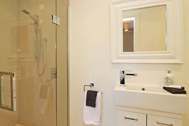 Photo of property in 2 Mcmullan Place, Oamaru North, Oamaru, 9400