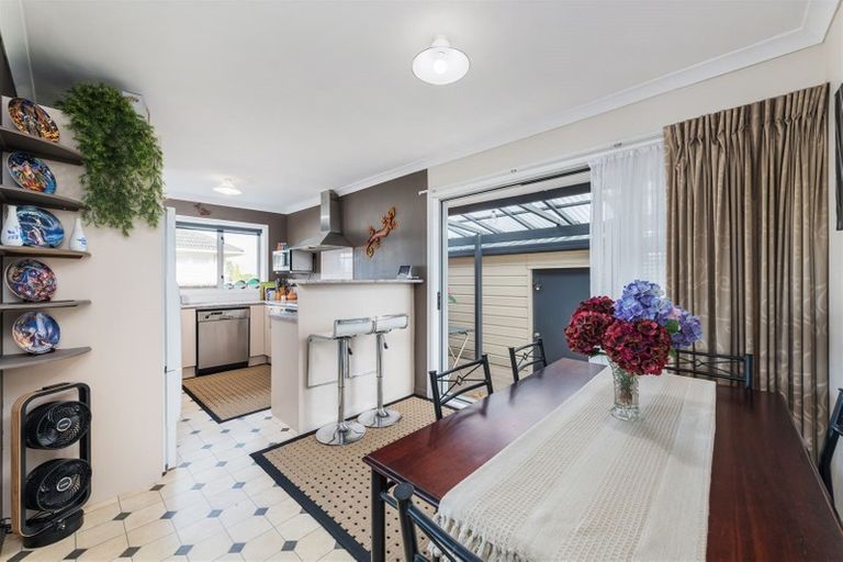 Photo of property in 638 Te Atatu Road, Te Atatu Peninsula, Auckland, 0610