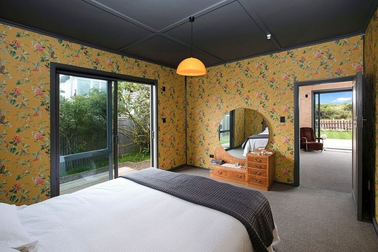 Photo of property in 347 Marine Parade, New Brighton, Christchurch, 8061