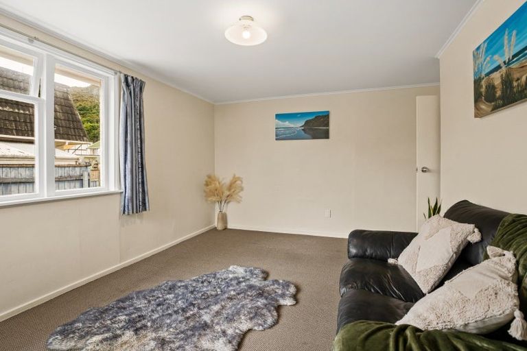 Photo of property in 1/5 Kowhai Street, Naenae, Lower Hutt, 5011