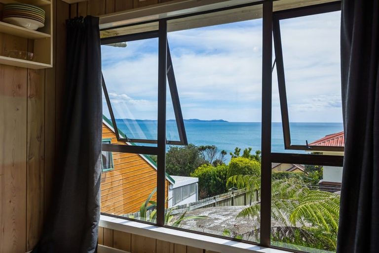 Photo of property in 20 Leslie Road, Cable Bay, 0420