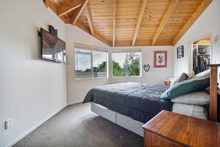 Photo of property in 3 Gurnard Road, Stillwater, Silverdale, 0993