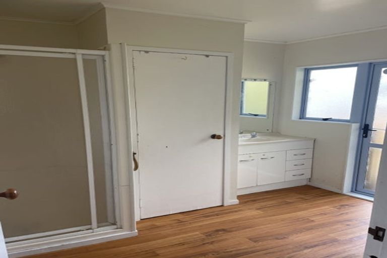 Photo of property in 14 Coey Place, Glen Eden, Auckland, 0602