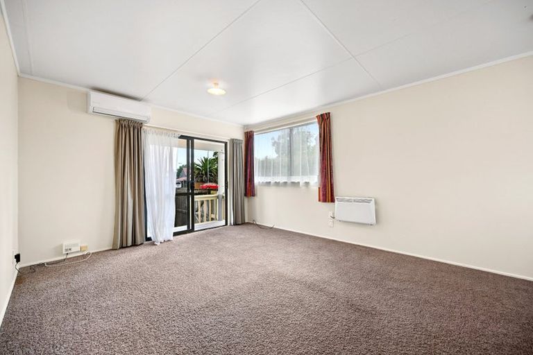 Photo of property in 1 Langdon Lane, Melville, Hamilton, 3206
