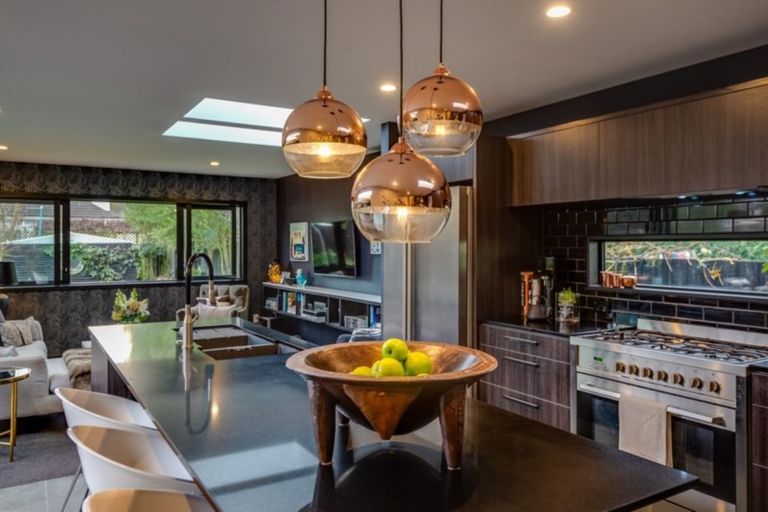 Photo of property in 15 Innes Road, St Albans, Christchurch, 8052