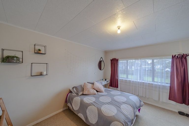 Photo of property in 12 Bell Street, Otane, 4202