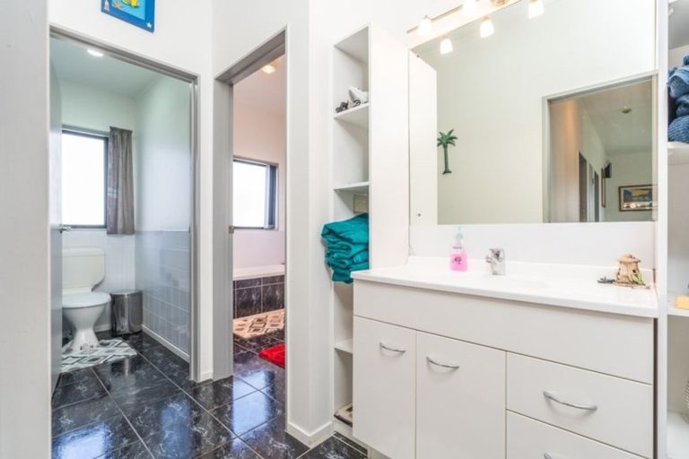 Photo of property in 5 Marram Place, Mangawhai Heads, Mangawhai, 0505