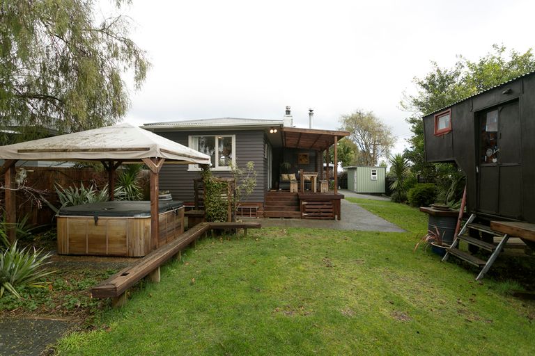 Photo of property in 23 Te Hatepe Avenue, Taupo, 3330