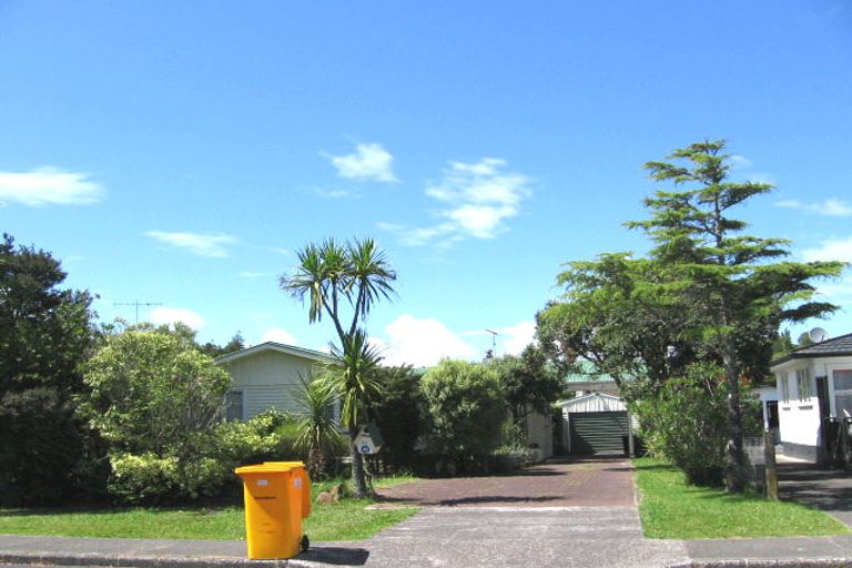 Photo of property in 43 Sylvia Road, Hillcrest, Auckland, 0627